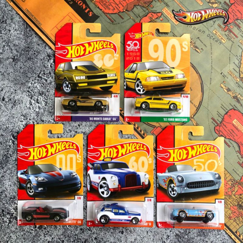 [ GBB85 ] Hot Wheels Target Retro Special Series - Mainan Mobil Balap