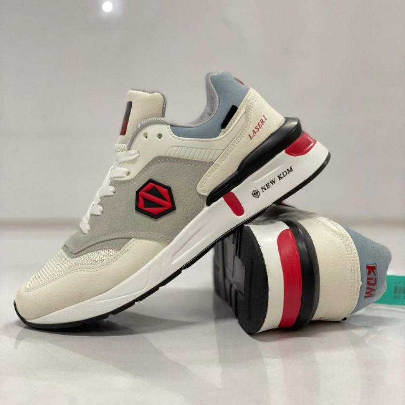 Sepatu pria SNEAKERS NEW KDM LASSER IMPORT