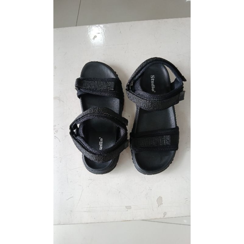 SENDAL GUNUNG ANAK COWO / STUDIO SENDAL / TOSERBA SELAMAT