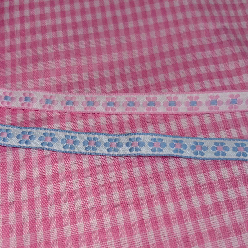 

Pita motif bunga ukuran 1cm dekorasi pita pink biru pita renda motif bunga harga per yard (90cm)