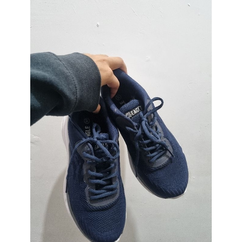 Preloved Sepatu olahraga eagle pria&wanita