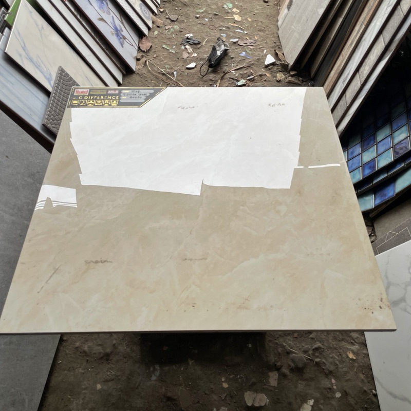 GRANIT 60x60 virente ivory ikad