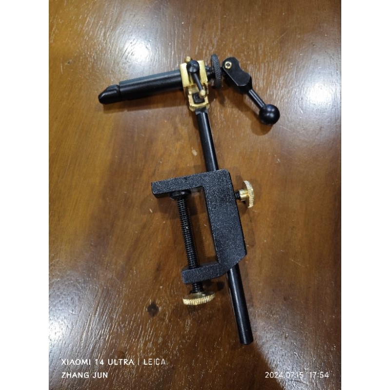 Tying vise Manta No 1