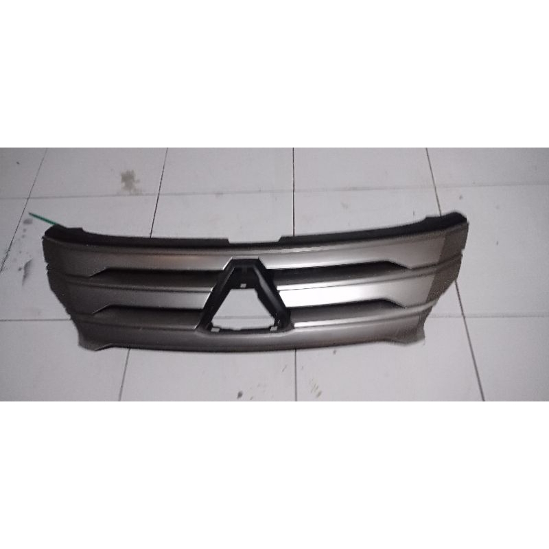 grill depan grill radiator mitshubishi pajero sport 2021 2022 original