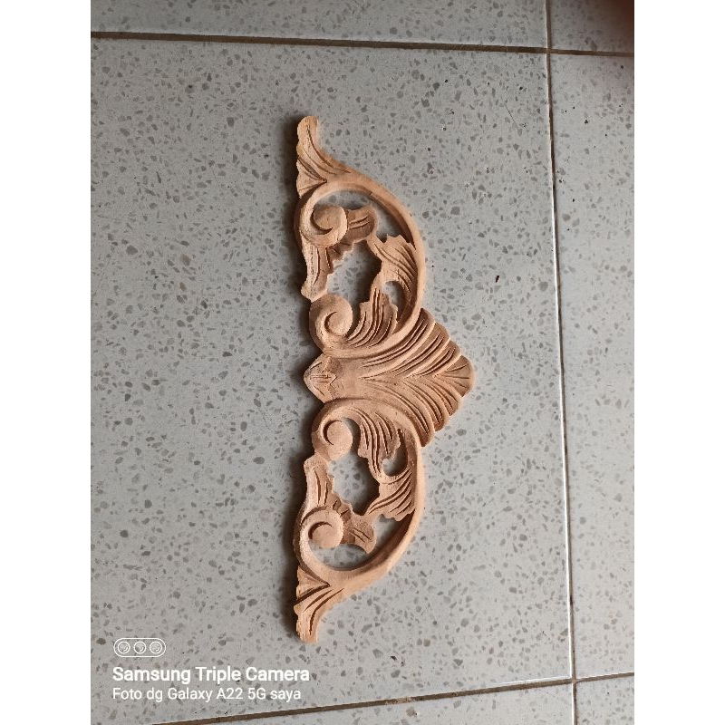 ornamen ukir ukiran kayu ornamen tempel dekorasi dinding furniture loster kusen pintu jendela boven 