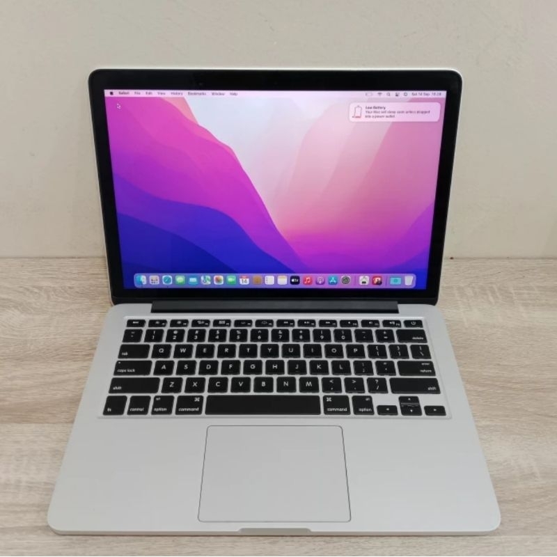 Macbook Pro Retina 13 inch 2015 core i5 8/128gb SSD
