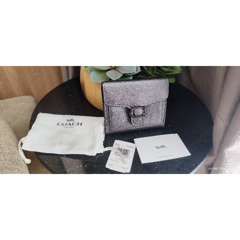Sale Dompet Coach defect penyimpanan never been used preloved