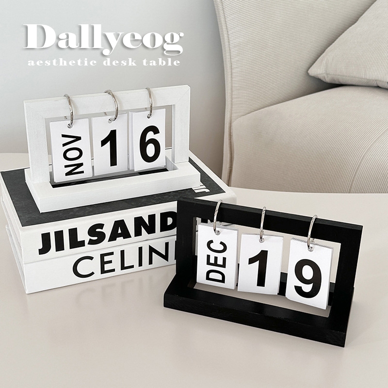 

[TEMARUMA] DALLYEOG Aesthetic Desk Calendar Kalender meja kayu/ kalender duduk / kalender abadi / kalender souvenir / kalender vintage ring kayu