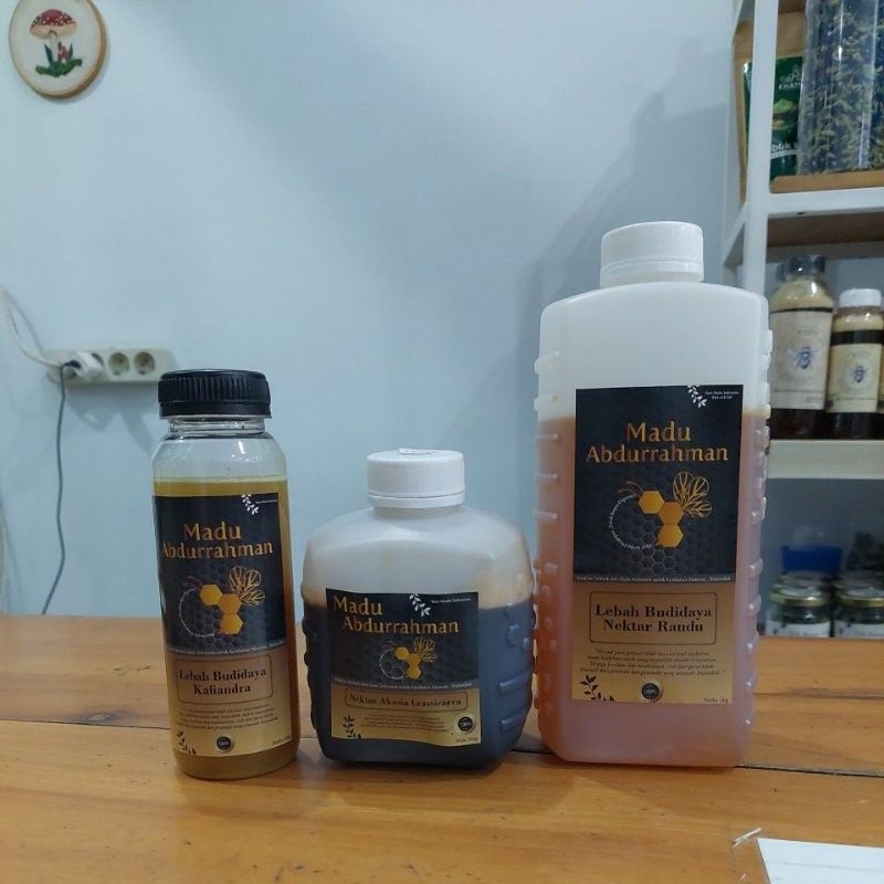 

Madu Abdurrahman 500gr Lebah Budidaya Murni Kaliandra, Randu, dan Akasia| Madu Abdurrahman 500gr