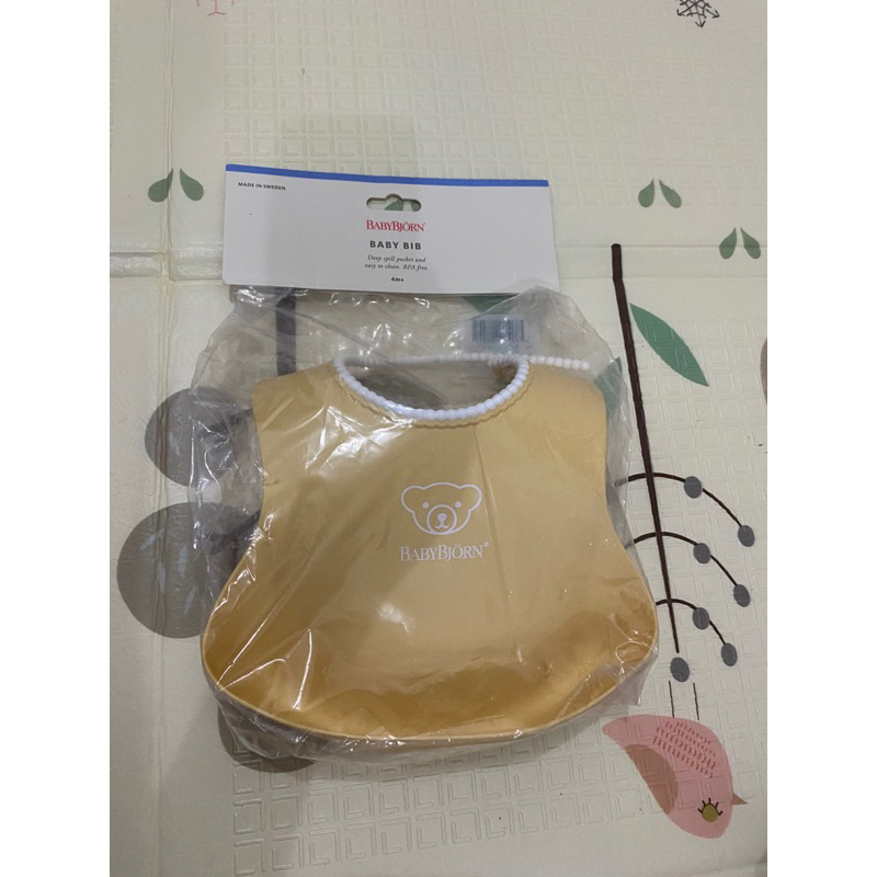 babybjorn baby bib
