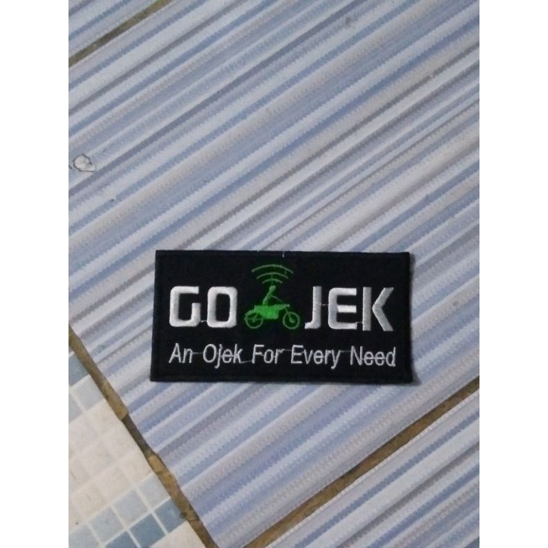 Emblem Gojek Kecil Dada Simple Bordir komputer Logo Ojol Gojek