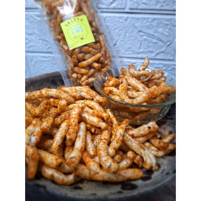 

Gurilem Pedas Gurih (Kerupuk cacing pedas gurih) 1 ball.