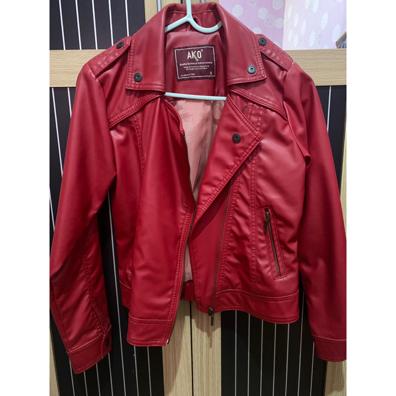 Preloved Jaket Kulit Wanita