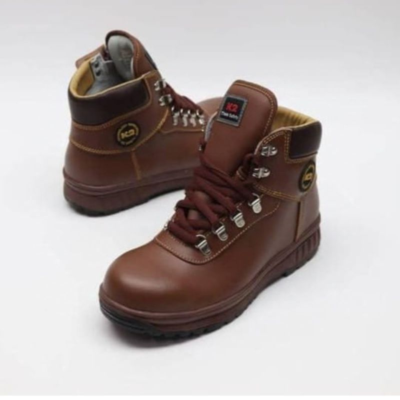 Sepatu gunung sepatu  hiking sepatu safety K2 original