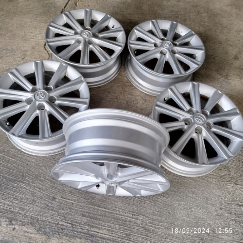 velg camry hybrid r17 pcd 5x114 original toyota