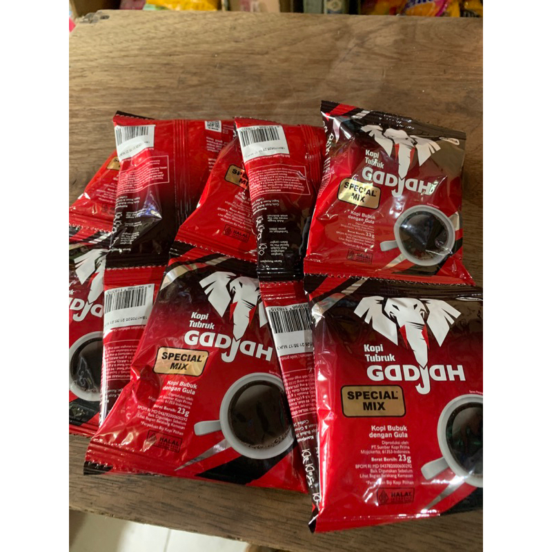 

Kopi Tubruk Gadjah Spesial Mix 1 renceng isi 10 sachet x 23gram