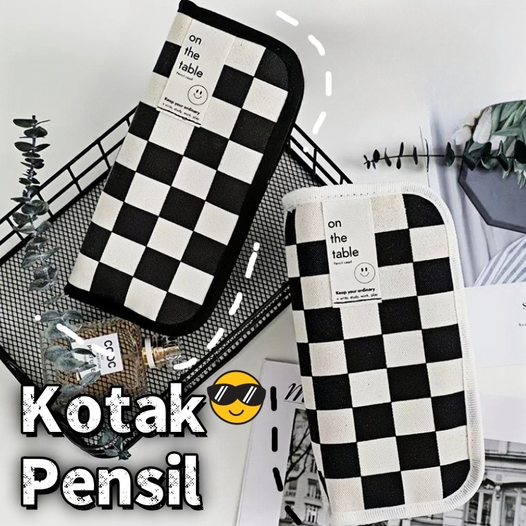 

[COD] Tempat Pensil Kapasitas Korean Besar Motif Grid Pattern Kotak Pencil Besar Kanvas