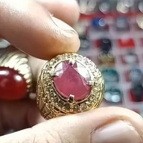 Natural Batu Permata Ruby Mozambique