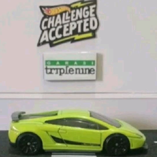 Hot Wheels LAMBORGHINI GALLARDO LP 570-4 SUPERLEGGERA