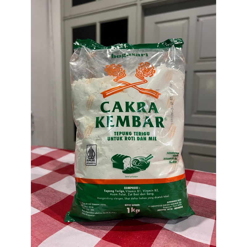 

Tepung Terigu Cakra 1 Kg