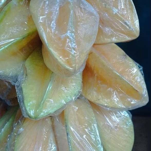 

Buah belimbing madu jumbo