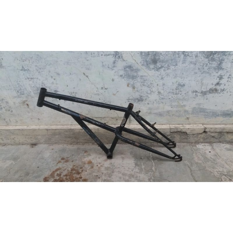frame sepeda elevated chainstay