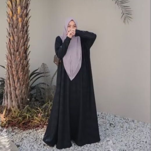 Jetblack Abaya set by Zafeetri