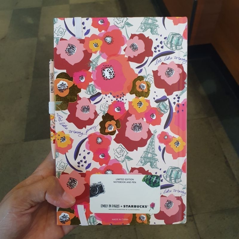 

Planner Notebook Starbucks x Emily in Paris 2022