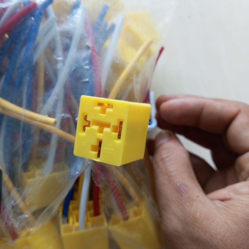 SOKET RUMAH RELAY 4 KABEL LAMPU KLAKSON