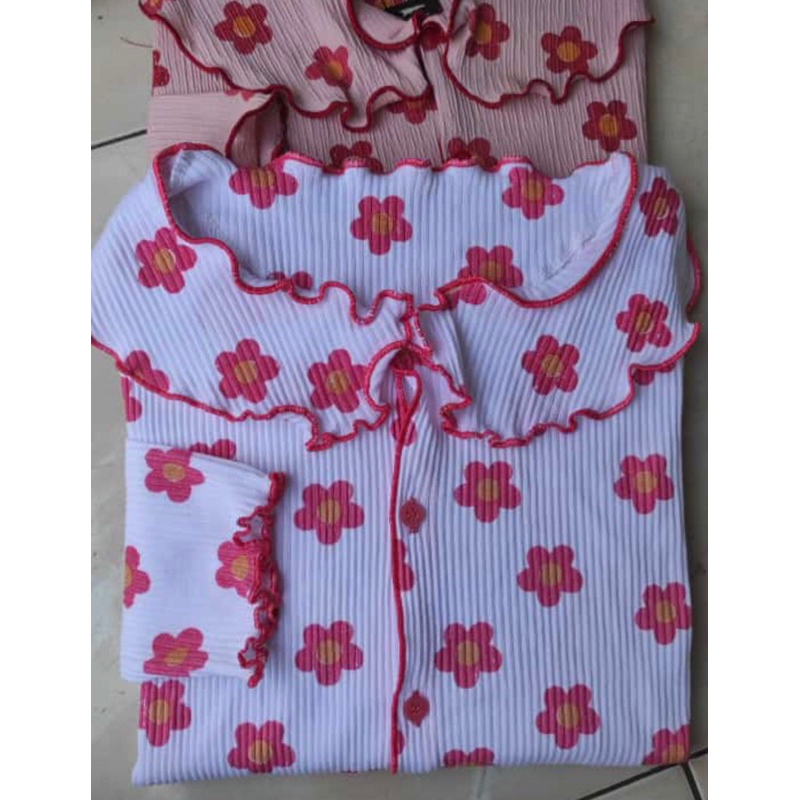 CARDIGAN CROP RAJUT MOTIF BUNGA BUNGA