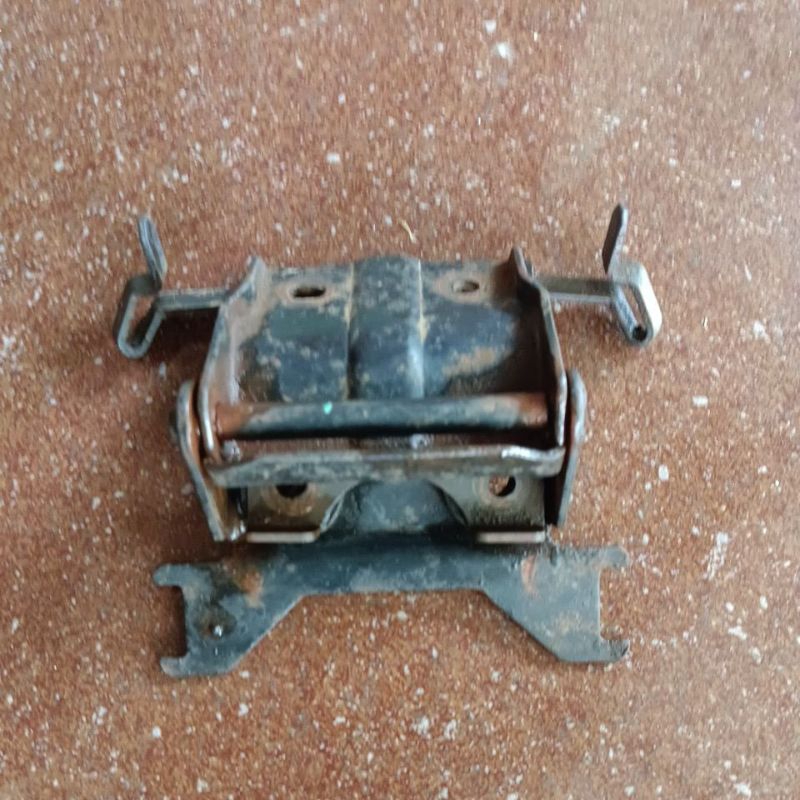 breket engsel dudukan jok supra x lama fit lama ori