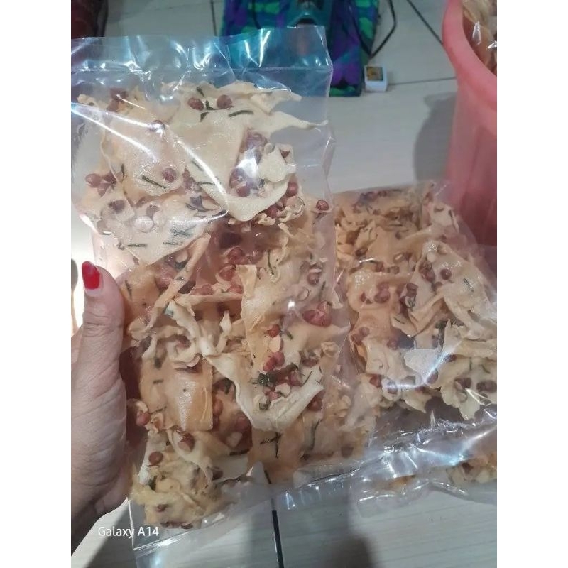 

peyek kacang umi kholipah