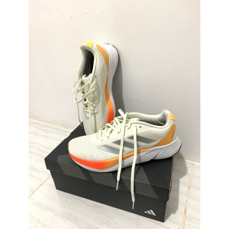 SEPATU RUNNING WANITA ADIDAS