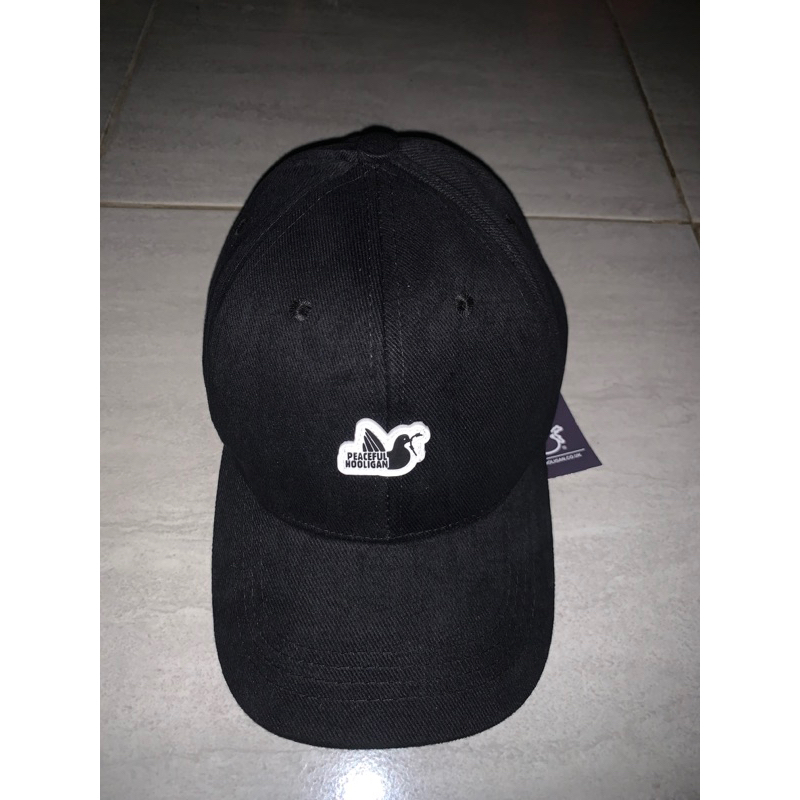 Caps Peacefull Hooligan Black BNWT
