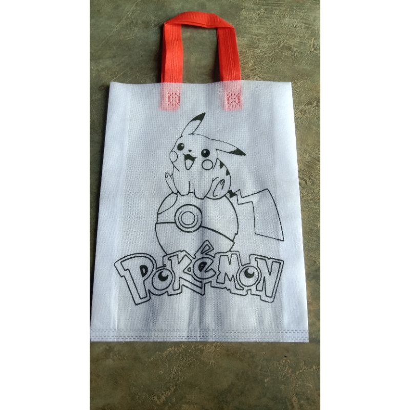 

Tas Spunbond Mewarnai Tali 30 x 40 ( Harga Lusinan ) Goodie bag Mewarnai