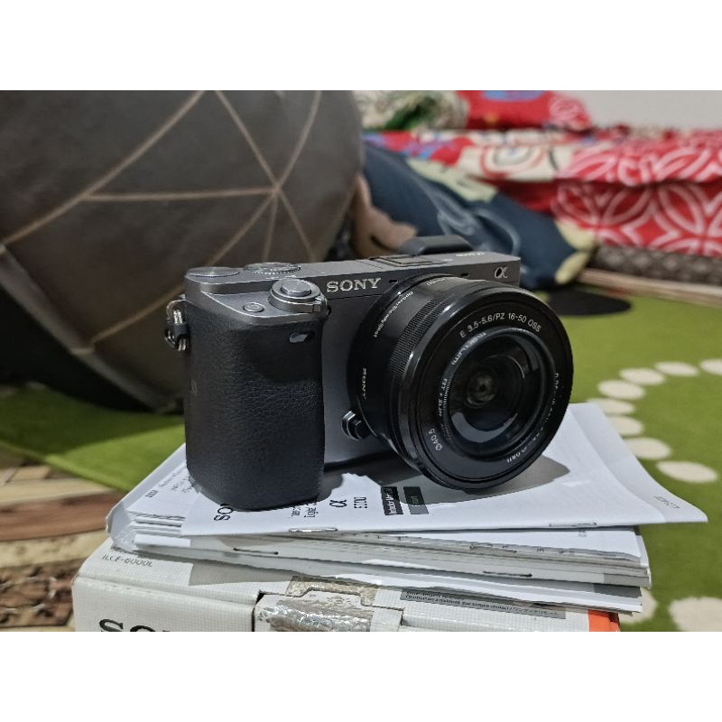 SONY A6000  Kit 16-50mm + lensa 7Artisan 25mm f 1.8 Manual