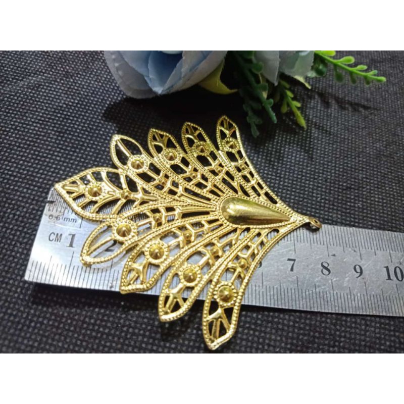 LEMPENGAN CEMARA EMAS