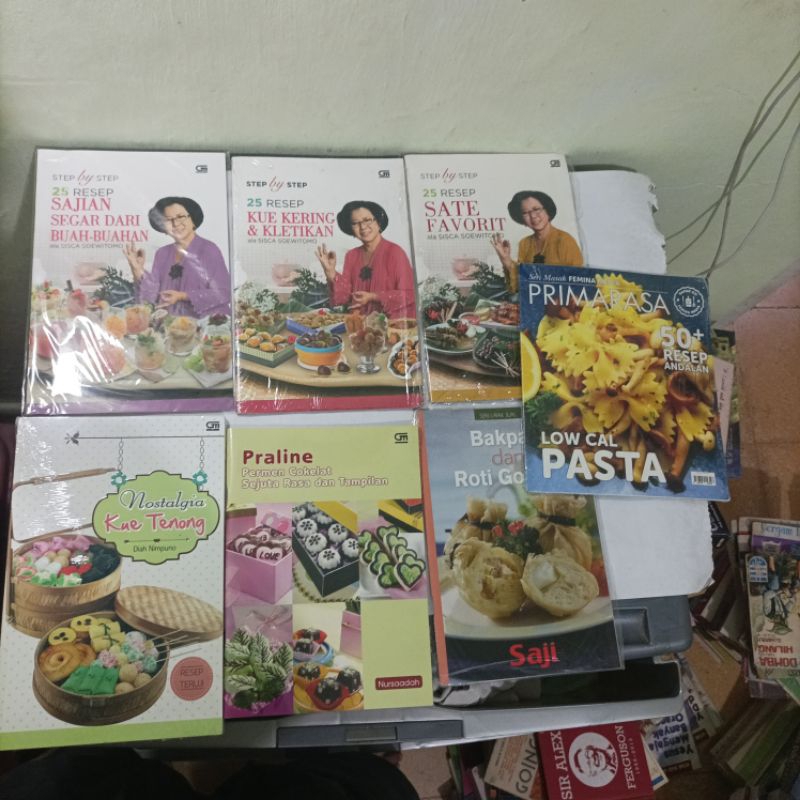 buku step by step 25 resep ( kue kering dan kletikan, sate favorit ,sajian segar dari buah-buahan) b