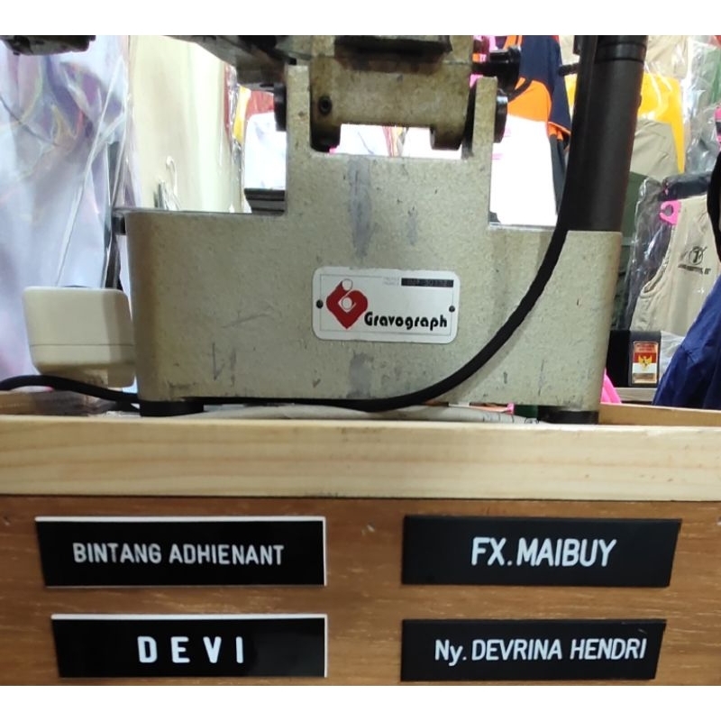 

Papan Nama Magnet/name tag magnet/alat kantor