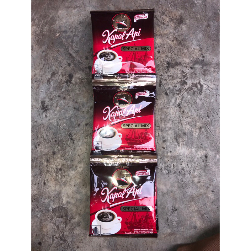 

Kopi kapal api spesial mix 1 renteng 10 sachet