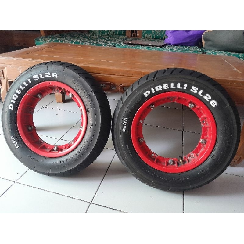 ring 10 vespa klasik second (Velg Fa italia Ban Pirelli SL26 3.50-10)