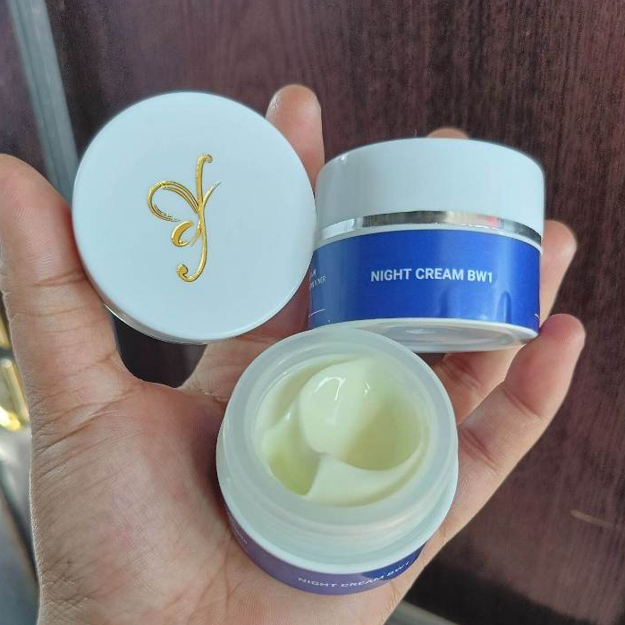 Fast Derm Night Cream BW1 Cream Malam Khusu Flek Hitam ringan