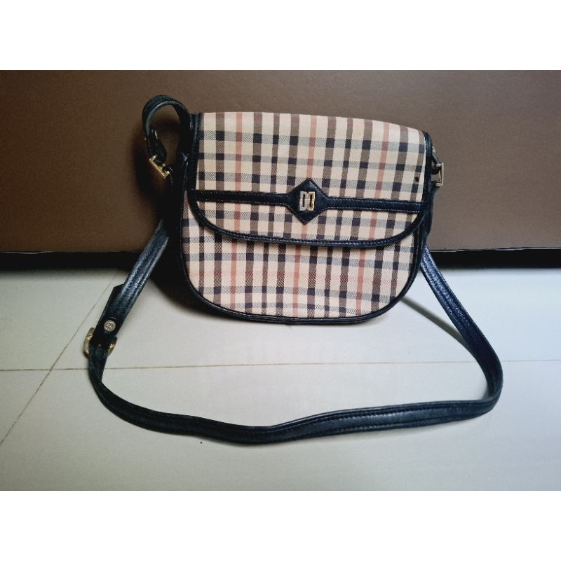 Sling Bag Daks Preloved