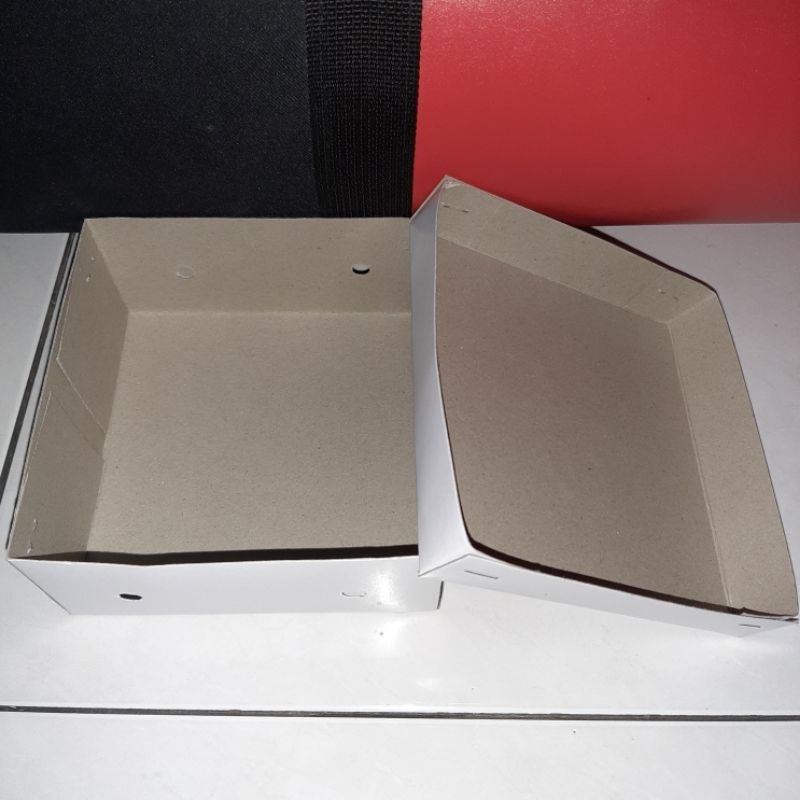 

Dos 18x18x7,5 400Gr lubang (10pcs)