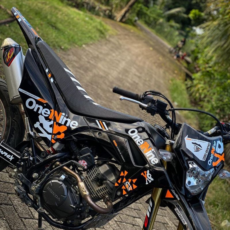 021 DECAL - DECAL CRF OneOneNine BLACK ORANGE DECAL CRF