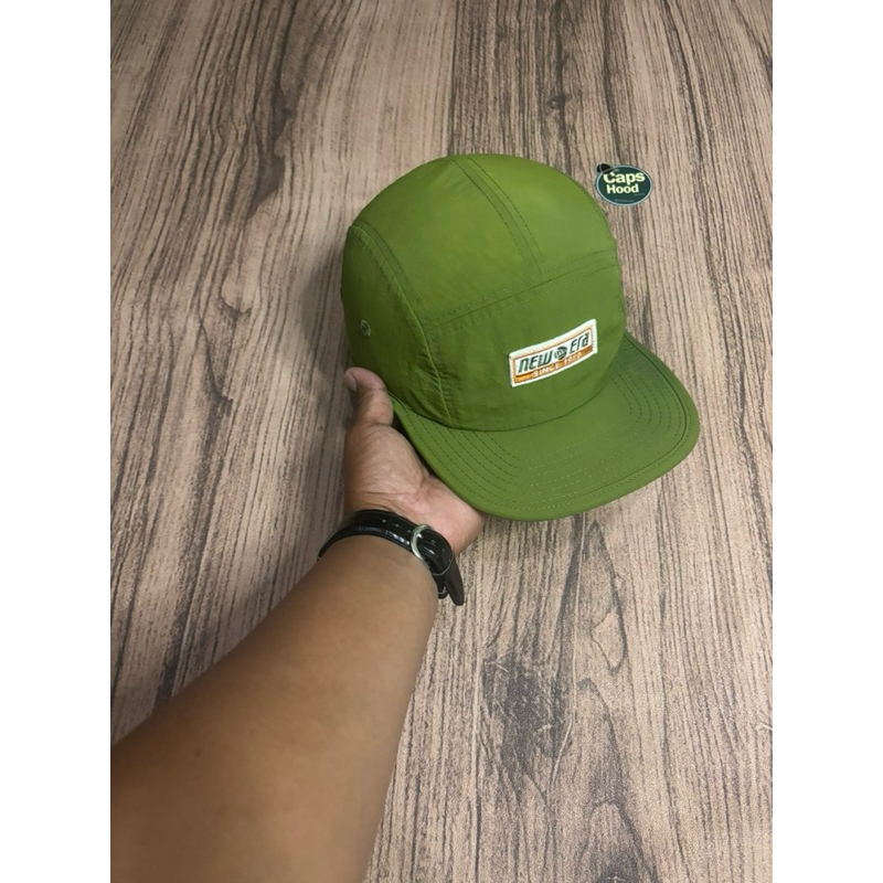 topi New era 5 panel