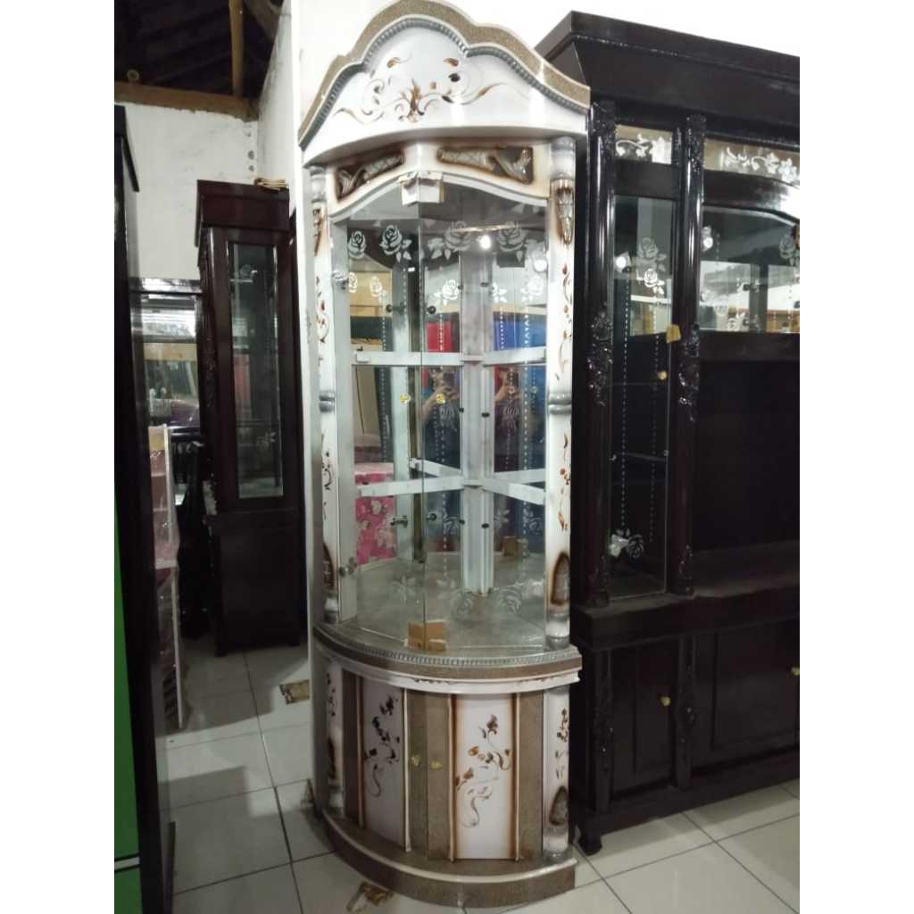 Bufet Kristal Crystal Sudut Minimalis / Buffet Pajangan Ruang Tamu