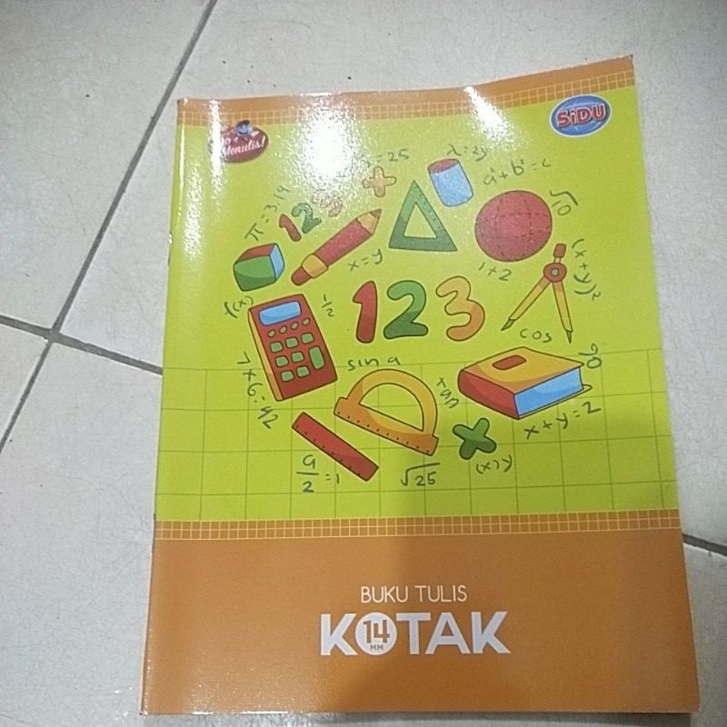 

(1pcs) Buku kotak kotak satuan / kotak besar / belajar nulis