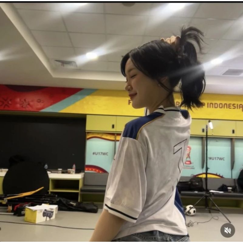 Erigo x JKT48 Official || Jersey erigo Marsha white sz L