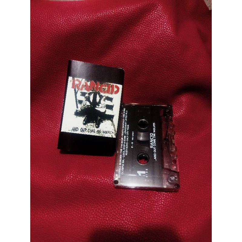 Kaset Pita - Rancid - And Out Come The Wolves